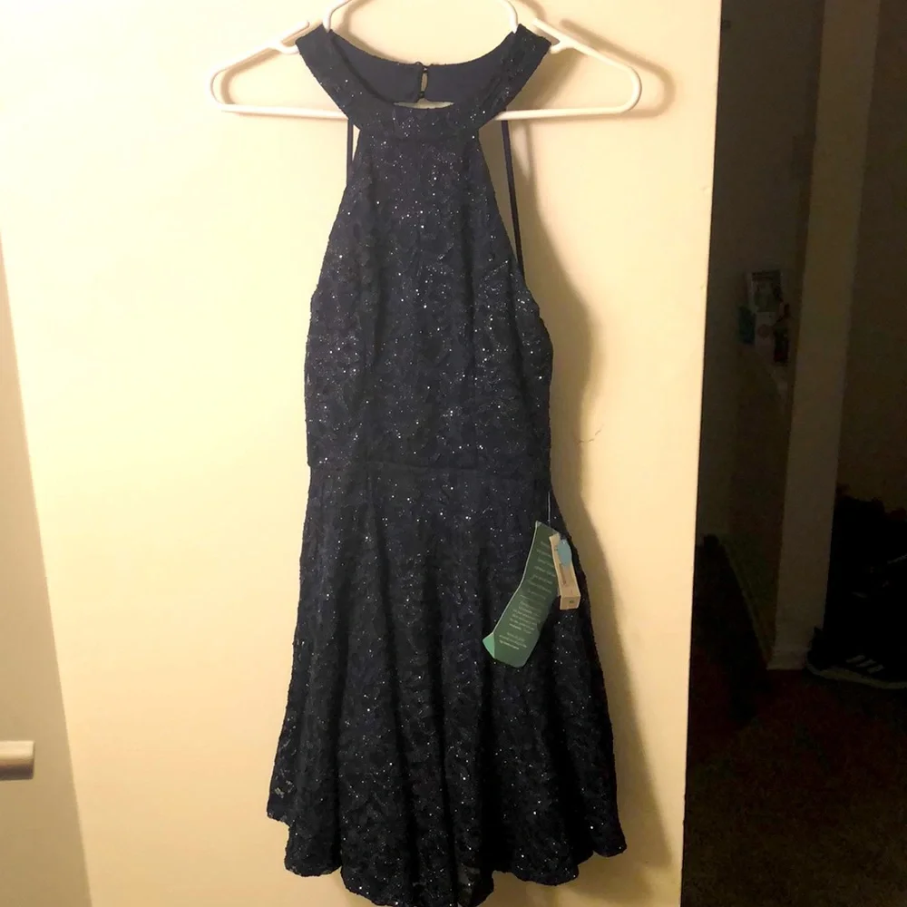 Stylish, beautiful navy blue dress. New /size 7 - Picture 1 of 4